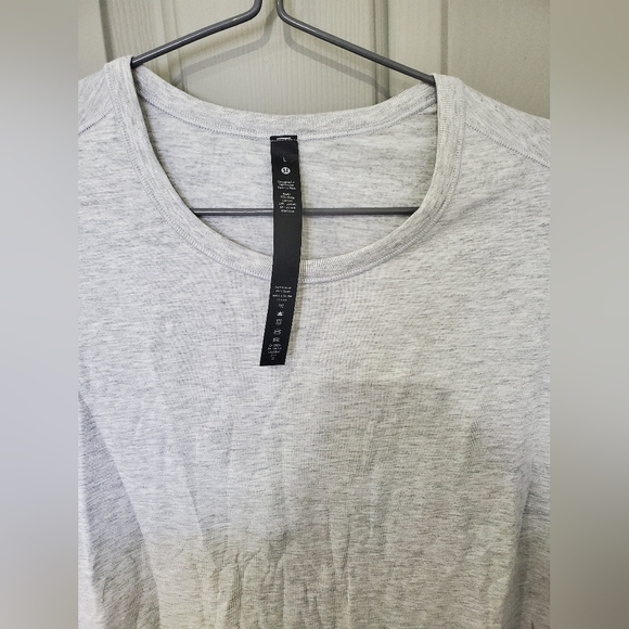 Lululemon 5 Year Basic Tee - Picture 2 of 4